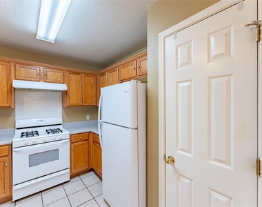109 Granite Shoals Dr - Photo Thumbnail 18
