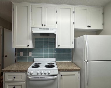 2408 Longview St - Photo Thumbnail 4