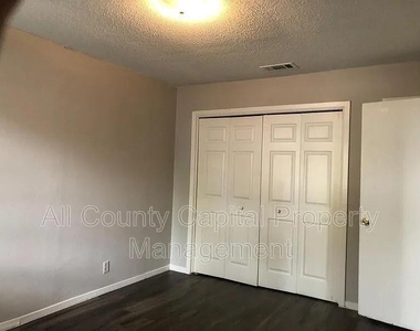 6508 S 1st St - Photo Thumbnail 3