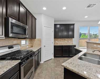 9924 Milla Cir - Photo Thumbnail 2