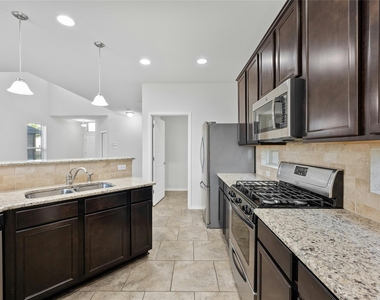 9924 Milla Cir - Photo Thumbnail 15