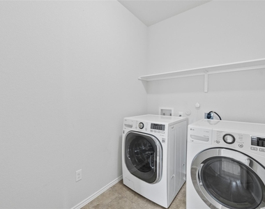 9924 Milla Cir - Photo Thumbnail 6