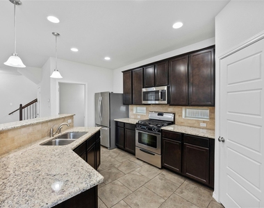 9924 Milla Cir - Photo Thumbnail 13
