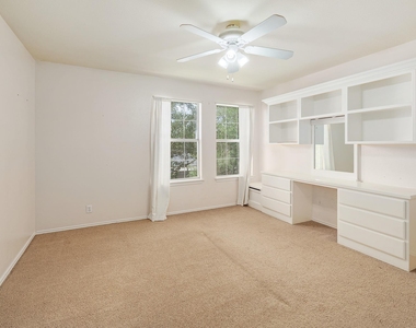 9401 Caracas Dr - Photo Thumbnail 24