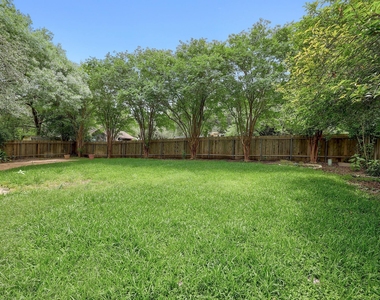 9401 Caracas Dr - Photo Thumbnail 30