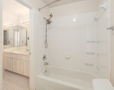 9401 Caracas Dr - Photo Thumbnail 22
