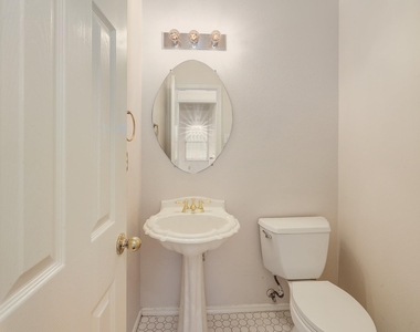 9401 Caracas Dr - Photo Thumbnail 26