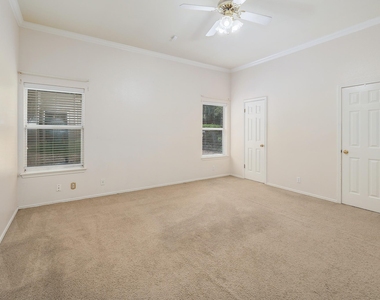 9401 Caracas Dr - Photo Thumbnail 12