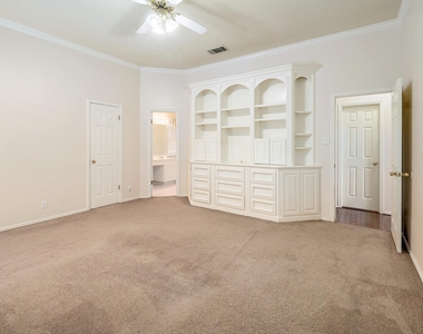 9401 Caracas Dr - Photo Thumbnail 13