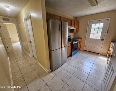 7632 Hare Avenue - Photo Thumbnail 2