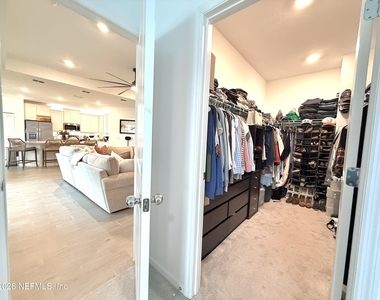 9797 Giada Drive - Photo Thumbnail 18