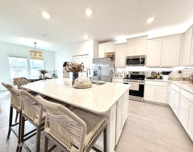 9797 Giada Drive - Photo Thumbnail 9