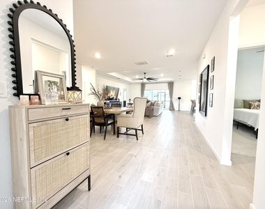 9797 Giada Drive - Photo Thumbnail 5