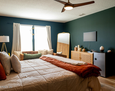 271 Jarama Circle - Photo Thumbnail 17