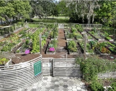 2159 Riverside Avenue - Photo Thumbnail 24