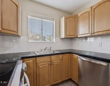 2159 Riverside Avenue - Photo Thumbnail 14