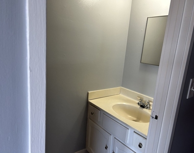 169 Gregory Street - Photo Thumbnail 20