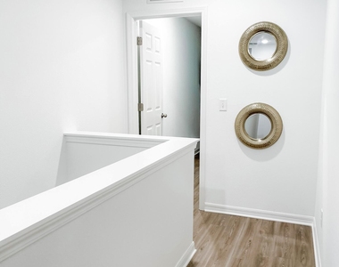 113 Pamplona Drive - Photo Thumbnail 12