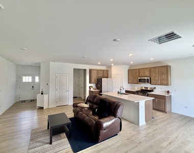 331 Red Oak Circle - Photo Thumbnail 33