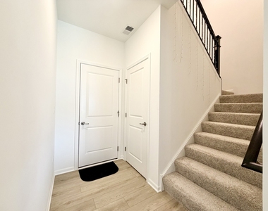 331 Red Oak Circle - Photo Thumbnail 28