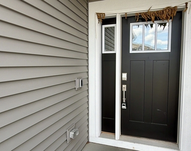331 Red Oak Circle - Photo Thumbnail 1