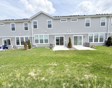 331 Red Oak Circle - Photo Thumbnail 30