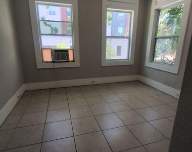 417 N Liberty Street - Photo Thumbnail 1