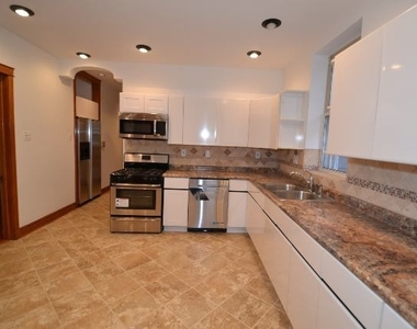 4118 N Ashland Avenue - Photo Thumbnail 3
