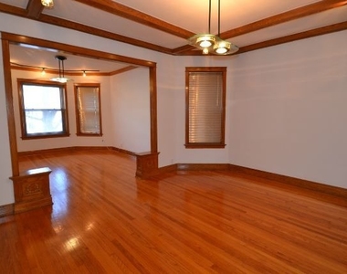 4118 N Ashland Avenue - Photo Thumbnail 10