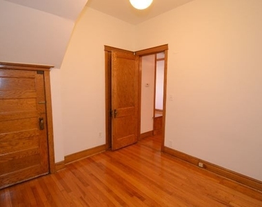 4118 N Ashland Avenue - Photo Thumbnail 16