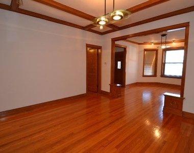 4118 N Ashland Avenue - Photo Thumbnail 9