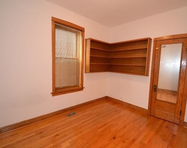 4118 N Ashland Avenue - Photo Thumbnail 11
