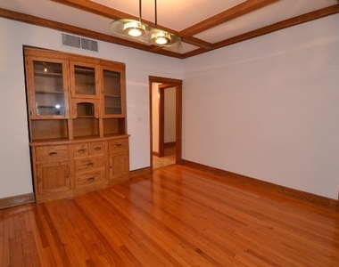 4118 N Ashland Avenue - Photo Thumbnail 8