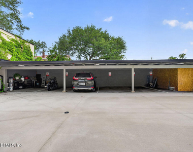 2247 Riverside Avenue - Photo Thumbnail 16