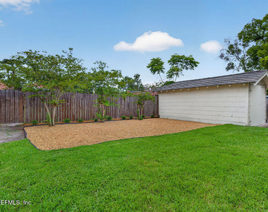 2247 Riverside Avenue - Photo Thumbnail 21