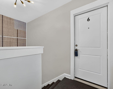 2247 Riverside Avenue - Photo Thumbnail 1