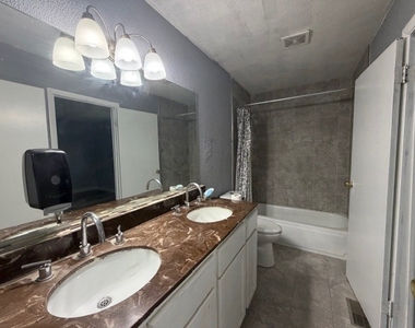 157 Plainview Drive - Photo Thumbnail 10