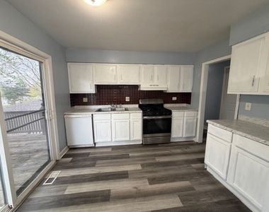 157 Plainview Drive - Photo Thumbnail 7