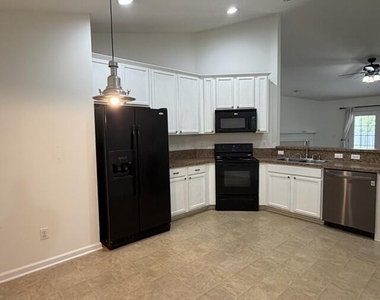 12045 Sands Pointe Court - Photo Thumbnail 5