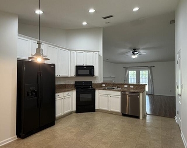 12045 Sands Pointe Court - Photo Thumbnail 7