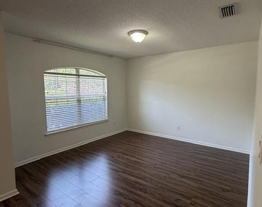 12045 Sands Pointe Court - Photo Thumbnail 1
