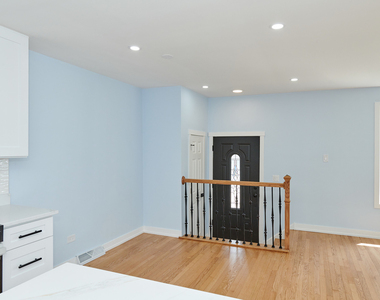 8544 W Roseview Drive - Photo Thumbnail 4