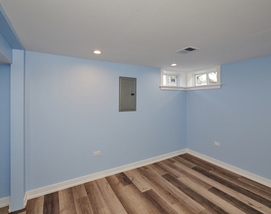 8544 W Roseview Drive - Photo Thumbnail 22