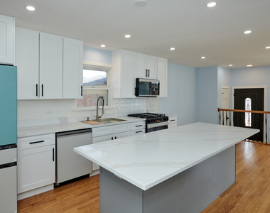 8544 W Roseview Drive - Photo Thumbnail 7