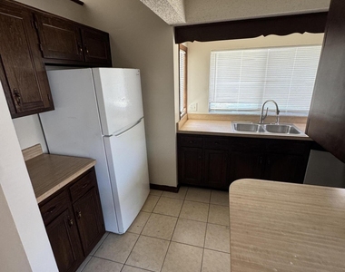 8321 Crosswind Road - Photo Thumbnail 9