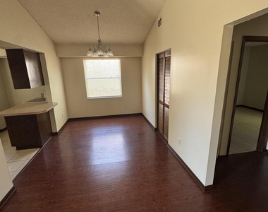 8321 Crosswind Road - Photo Thumbnail 8
