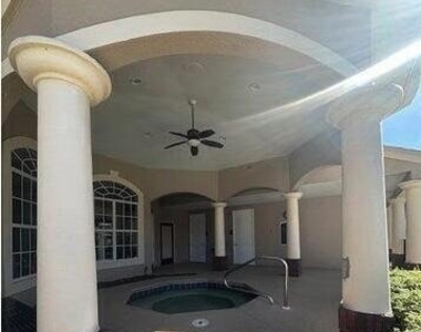 13810 Sutton Park Drive N - Photo Thumbnail 8