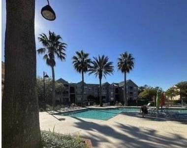 13810 Sutton Park Drive N - Photo Thumbnail 9