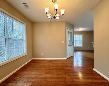 7080 Shady Oak Lane - Photo Thumbnail 7