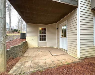 7080 Shady Oak Lane - Photo Thumbnail 18